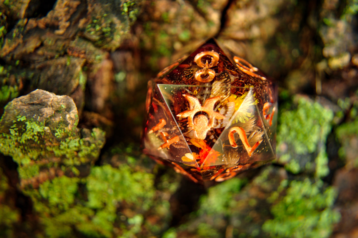 The Amber Hollow Chonk D20