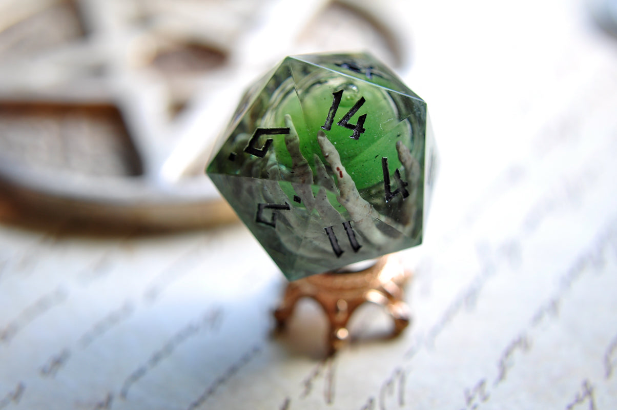 The Grim Sight Gift Single D20