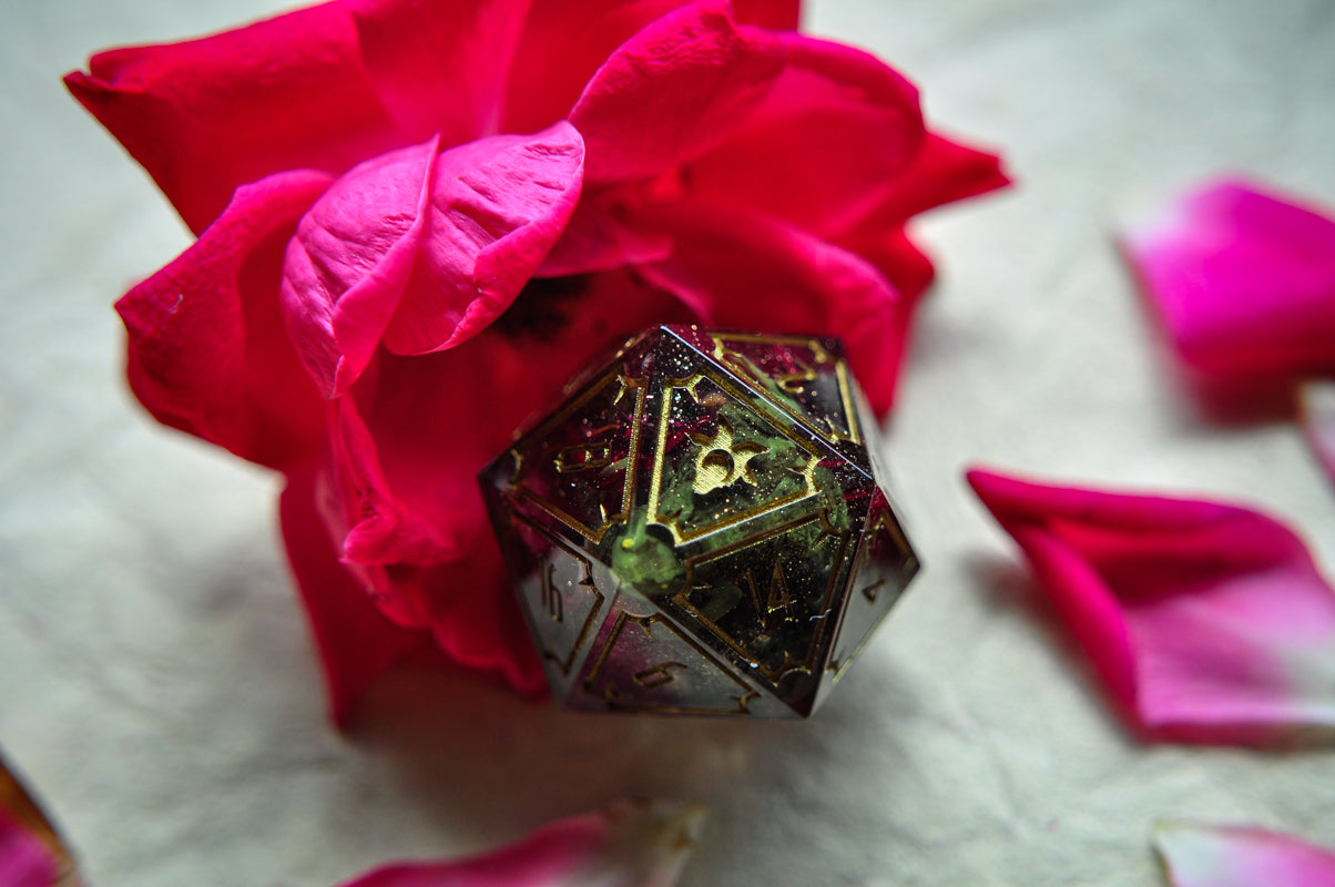 Beneath the Roses 7pc Dice Set