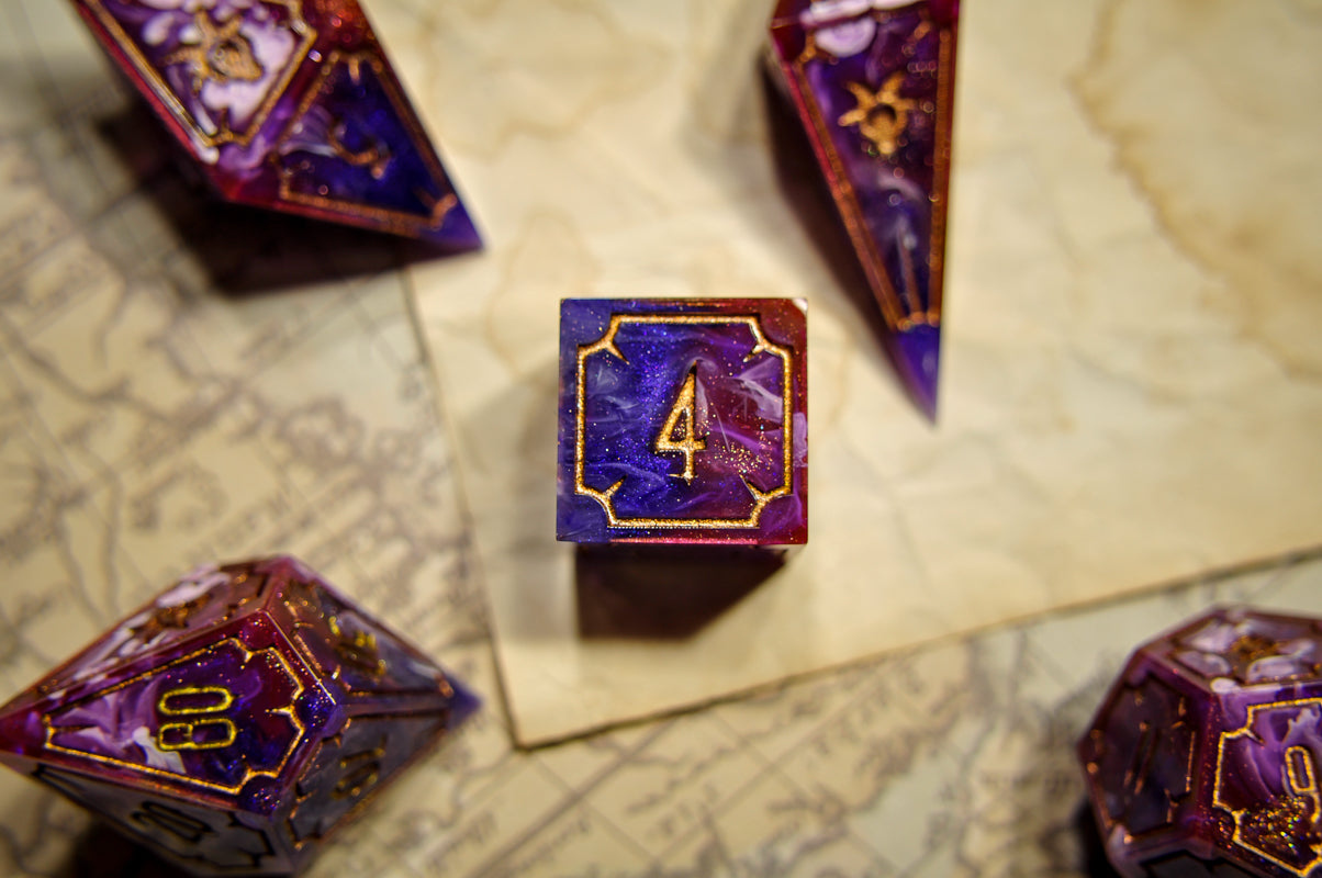 The Weavebound Champion 7pc Dice Set