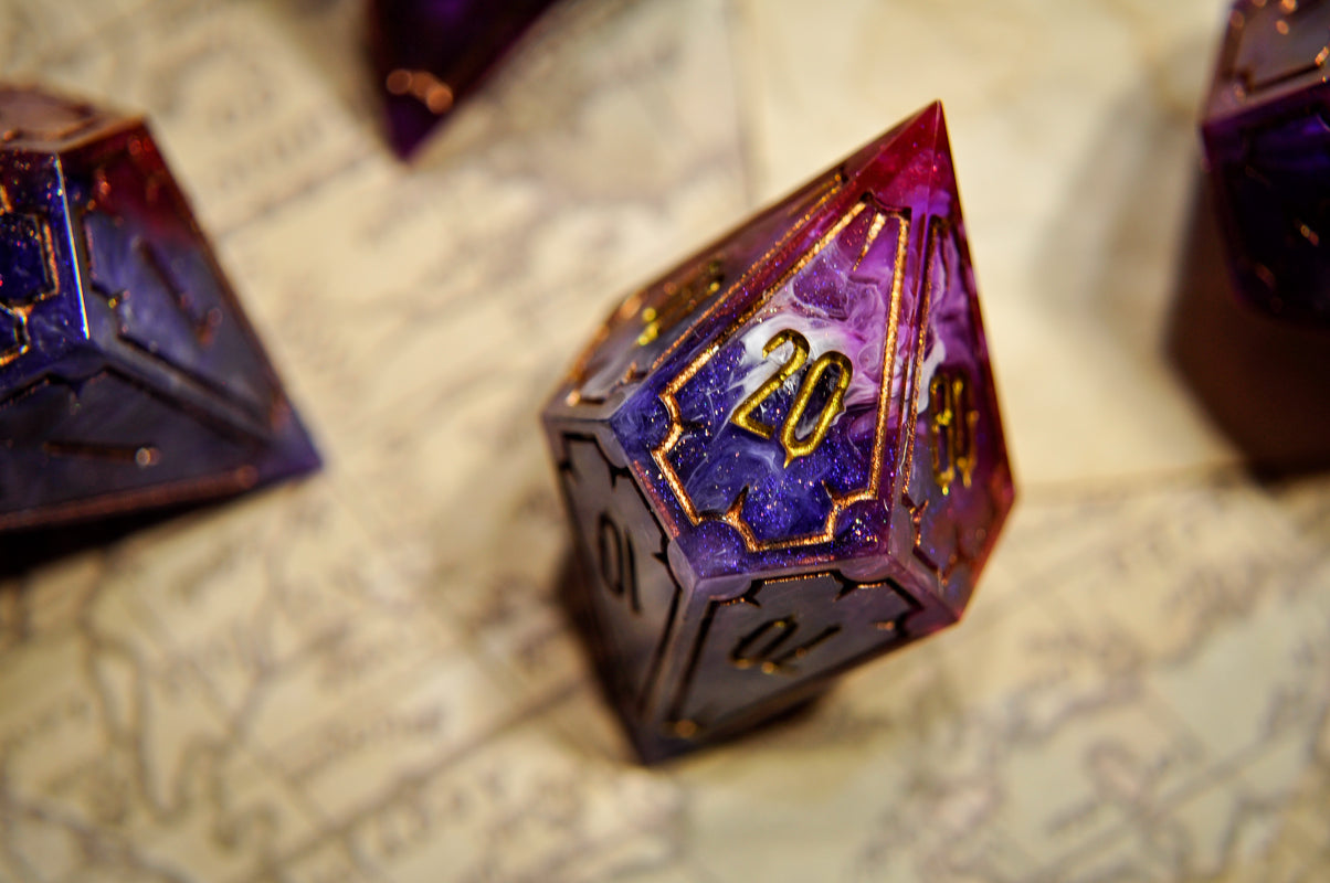 The Weavebound Champion 7pc Dice Set