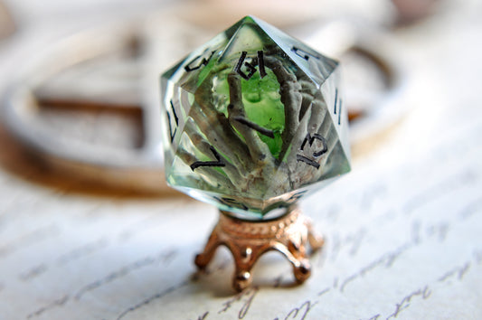 The Grim Sight Gift Single D20
