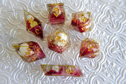 The Red Dowager 7pc Set