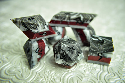 Mount Tharuun 7pc Matte Dice Set