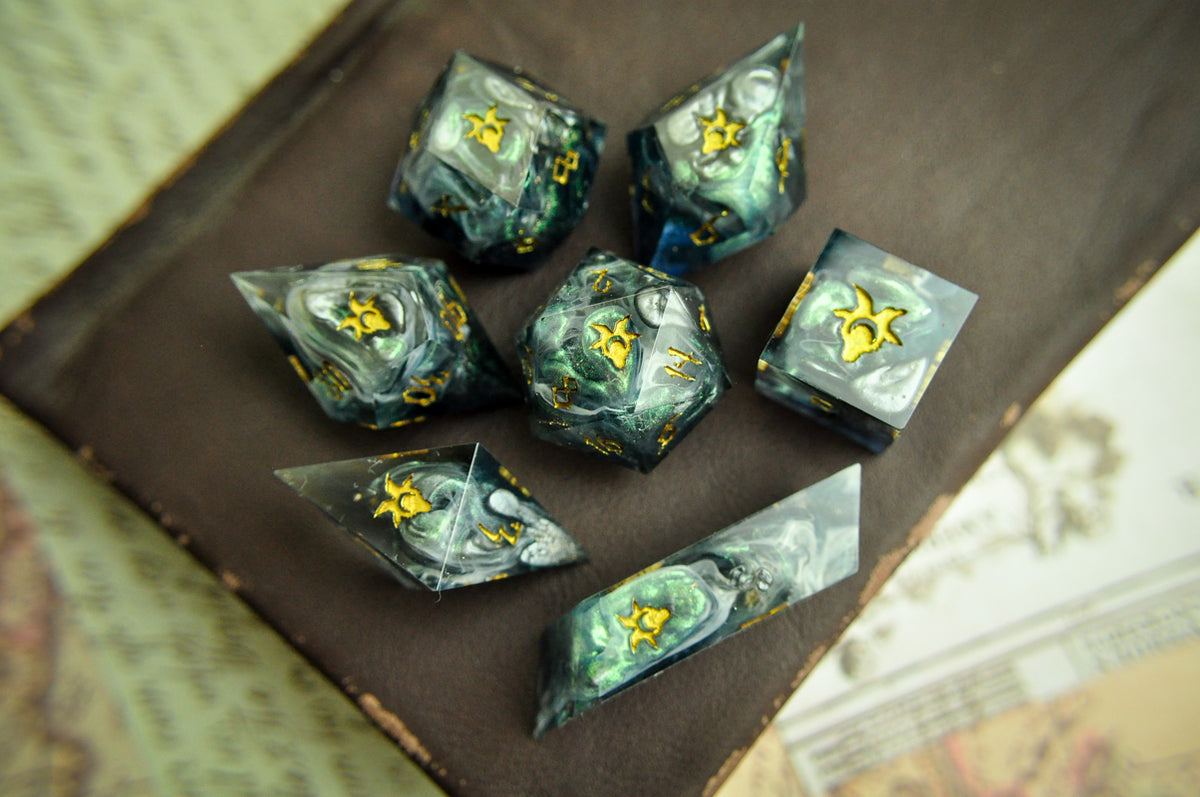 Far Passage 7pc Dice Set