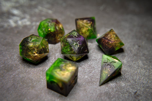 RAW: Mardi Gras 7pc Set