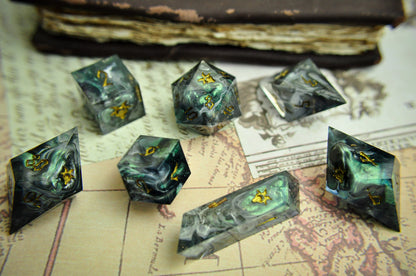 Far Passage 7pc Dice Set