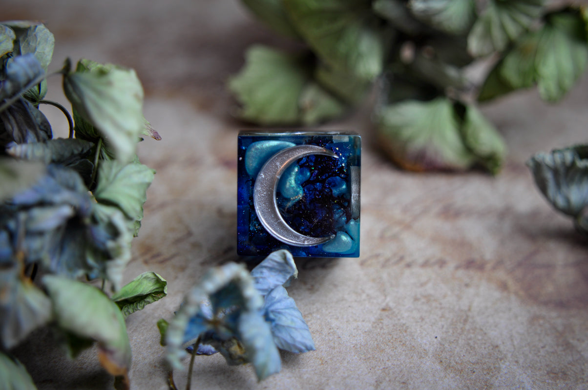 Meet Me in the Moonlight 7 Piece Set