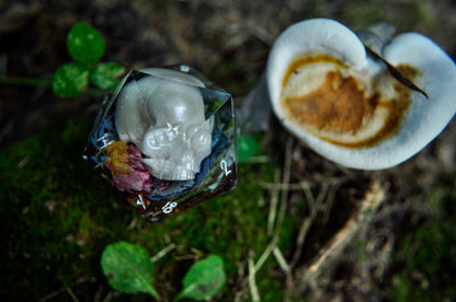 Be Like the Pearl, Girl Chonk D20