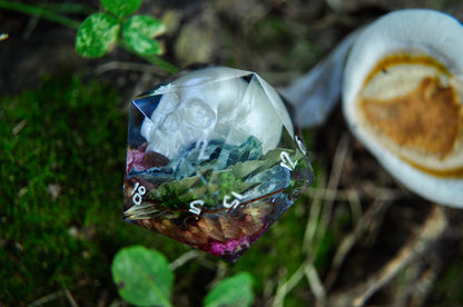 Be Like the Pearl, Girl Chonk D20
