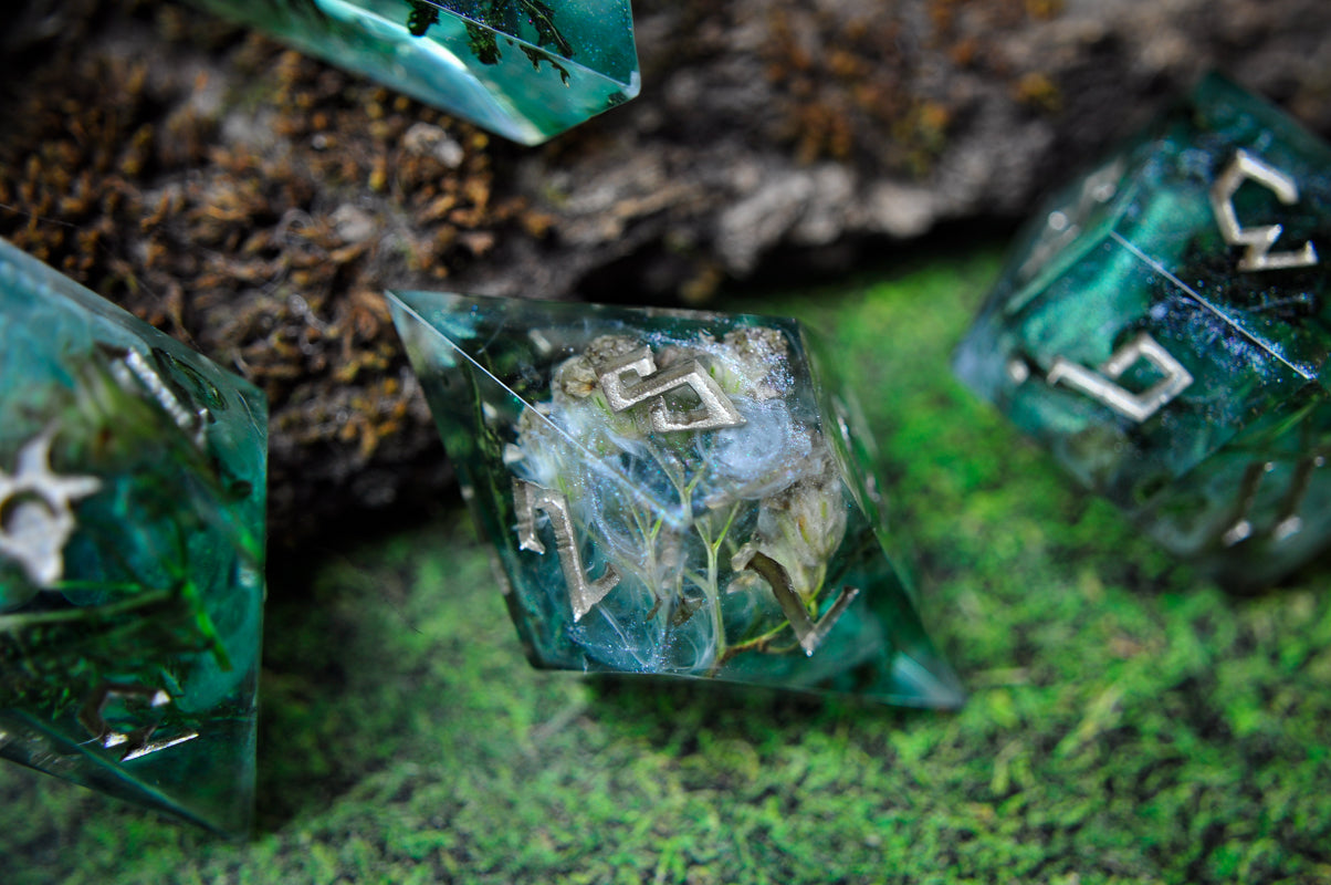 The Willow Maid 7 Piece Set