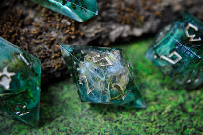 The Willow Maid 7 Piece Set